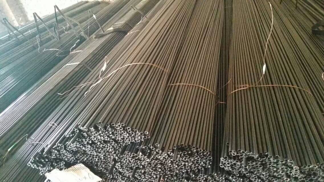 精拔無縫管